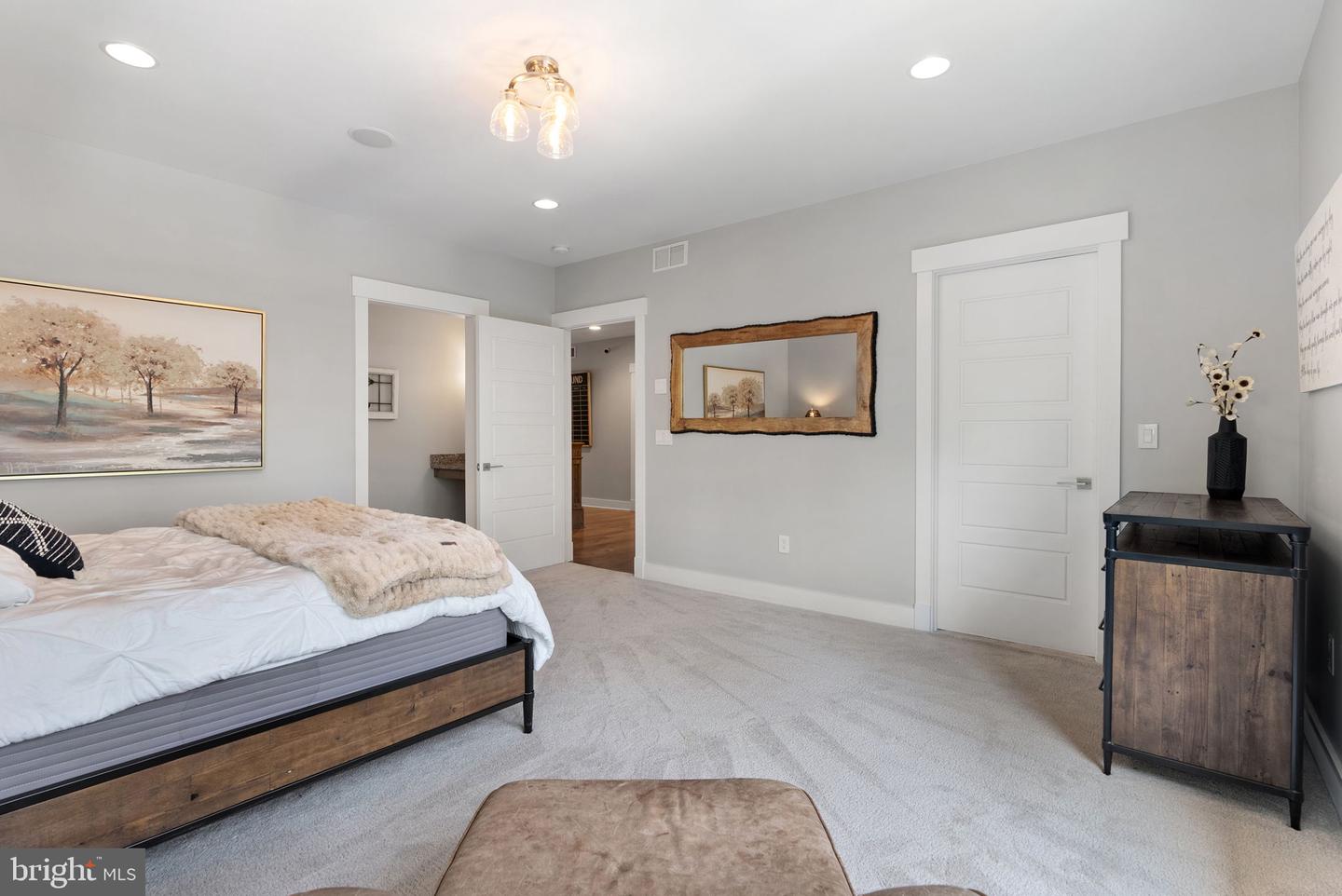 14026 FERN VALLEY LN, LEESBURG, Virginia 20176, 7 Bedrooms Bedrooms, ,6 BathroomsBathrooms,Residential,For sale,14026 FERN VALLEY LN,VALO2102322 MLS # VALO2102322