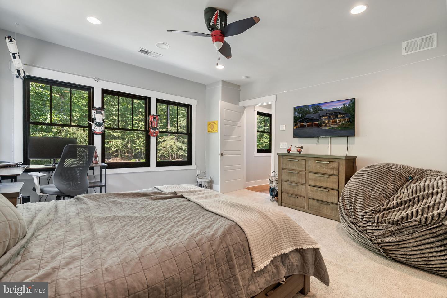 14026 FERN VALLEY LN, LEESBURG, Virginia 20176, 7 Bedrooms Bedrooms, ,6 BathroomsBathrooms,Residential,For sale,14026 FERN VALLEY LN,VALO2102322 MLS # VALO2102322