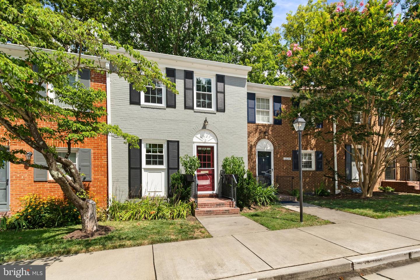 6627 BURLINGTON PL, SPRINGFIELD, Virginia 22152, 2 Bedrooms Bedrooms, ,2 BathroomsBathrooms,Residential,For sale,6627 BURLINGTON PL,VAFX2255866 MLS # VAFX2255866