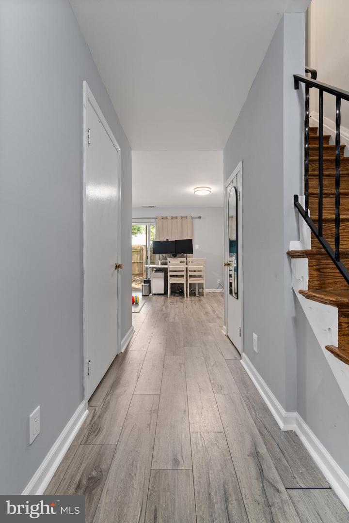6627 BURLINGTON PL, SPRINGFIELD, Virginia 22152, 2 Bedrooms Bedrooms, ,2 BathroomsBathrooms,Residential,For sale,6627 BURLINGTON PL,VAFX2255866 MLS # VAFX2255866