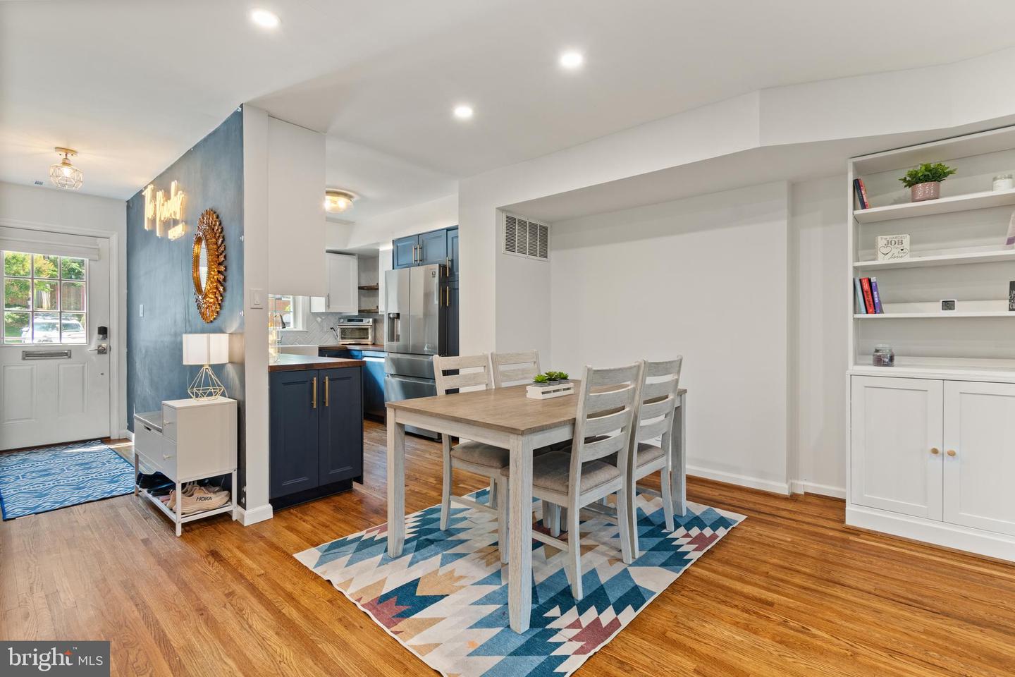 6627 BURLINGTON PL, SPRINGFIELD, Virginia 22152, 2 Bedrooms Bedrooms, ,2 BathroomsBathrooms,Residential,For sale,6627 BURLINGTON PL,VAFX2255866 MLS # VAFX2255866