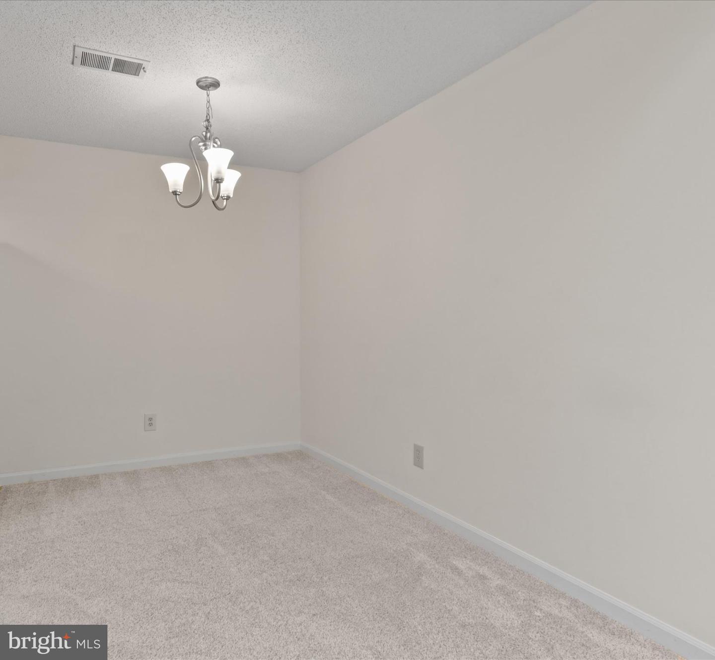 12010 GOLF RIDGE CT #302, FAIRFAX, Virginia 22033, 3 Bedrooms Bedrooms, ,2 BathroomsBathrooms,Residential,For sale,12010 GOLF RIDGE CT #302,VAFX2255900 MLS # VAFX2255900