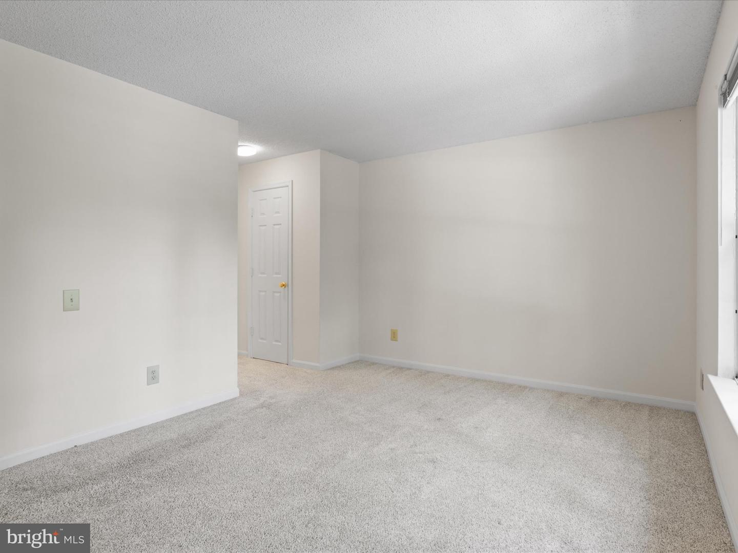 12010 GOLF RIDGE CT #302, FAIRFAX, Virginia 22033, 3 Bedrooms Bedrooms, ,2 BathroomsBathrooms,Residential,For sale,12010 GOLF RIDGE CT #302,VAFX2255900 MLS # VAFX2255900