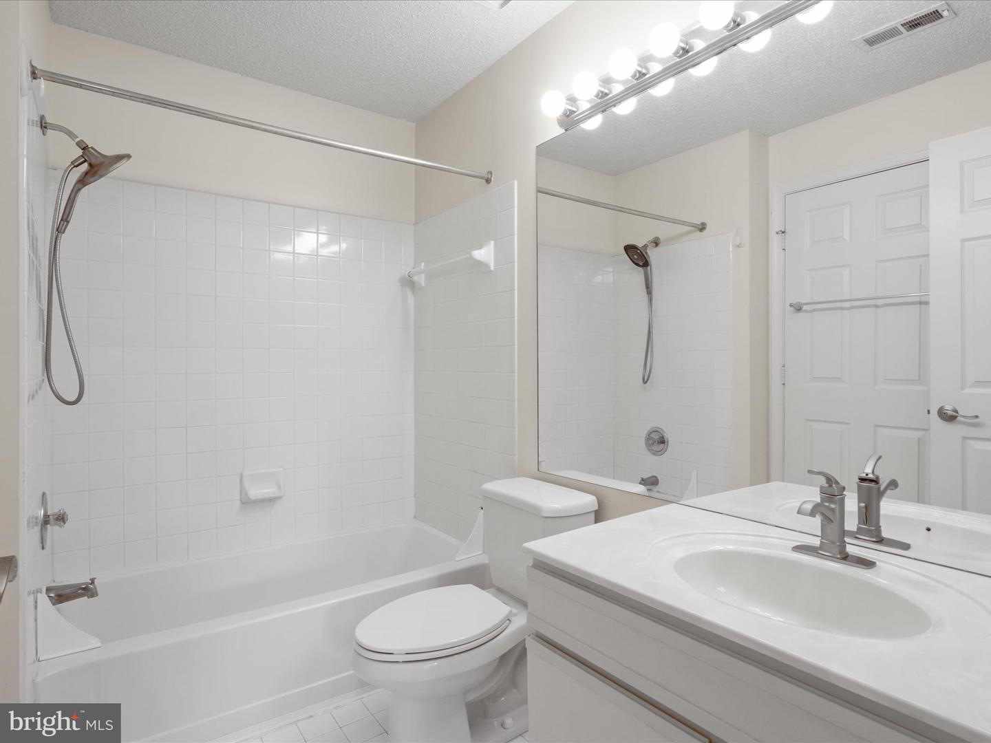 12010 GOLF RIDGE CT #302, FAIRFAX, Virginia 22033, 3 Bedrooms Bedrooms, ,2 BathroomsBathrooms,Residential,For sale,12010 GOLF RIDGE CT #302,VAFX2255900 MLS # VAFX2255900