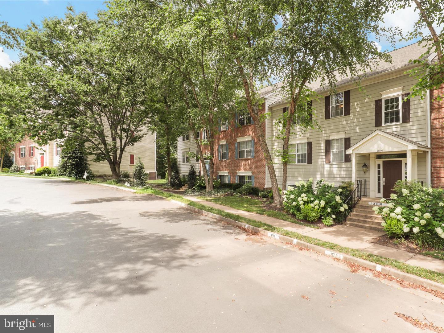 12010 GOLF RIDGE CT #302, FAIRFAX, Virginia 22033, 3 Bedrooms Bedrooms, ,2 BathroomsBathrooms,Residential,For sale,12010 GOLF RIDGE CT #302,VAFX2255900 MLS # VAFX2255900