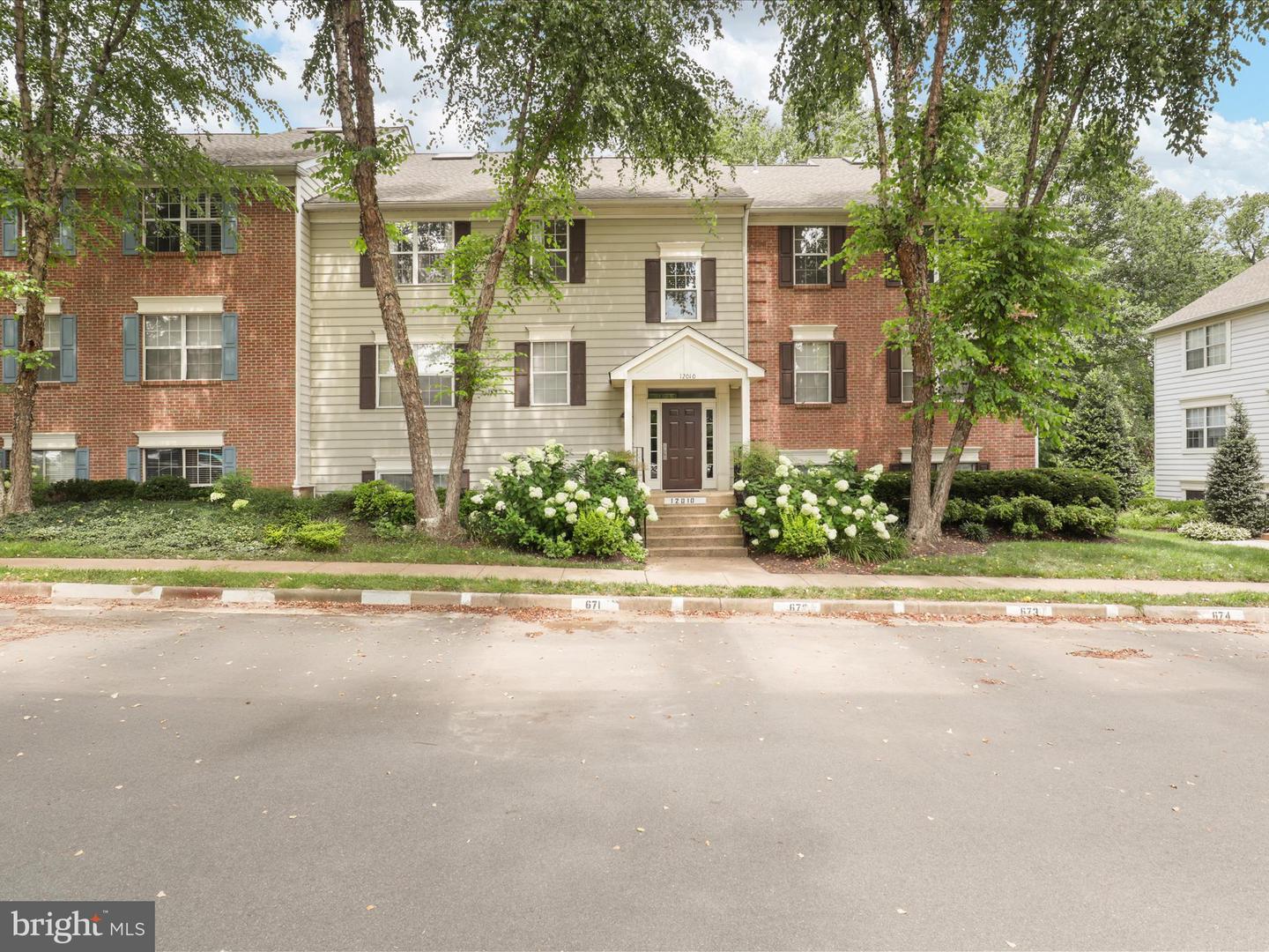 12010 GOLF RIDGE CT #302, FAIRFAX, Virginia 22033, 3 Bedrooms Bedrooms, ,2 BathroomsBathrooms,Residential,For sale,12010 GOLF RIDGE CT #302,VAFX2255900 MLS # VAFX2255900