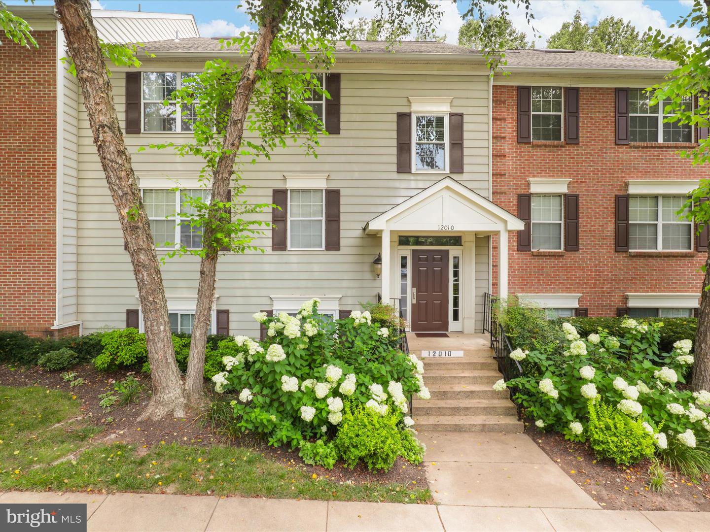 12010 GOLF RIDGE CT #302, FAIRFAX, Virginia 22033, 3 Bedrooms Bedrooms, ,2 BathroomsBathrooms,Residential,For sale,12010 GOLF RIDGE CT #302,VAFX2255900 MLS # VAFX2255900