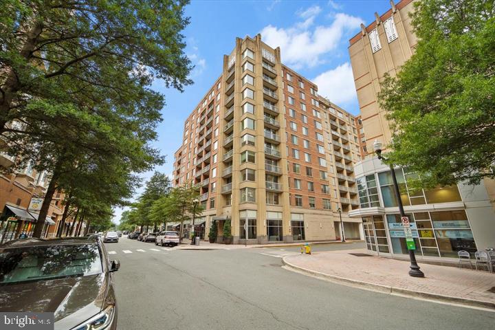 1020 HIGHLAND ST N #311, ARLINGTON, Virginia 22201, 1 Bedroom Bedrooms, ,1 BathroomBathrooms,Residential,For sale,1020 HIGHLAND ST N #311,VAAR2060892 MLS # VAAR2060892