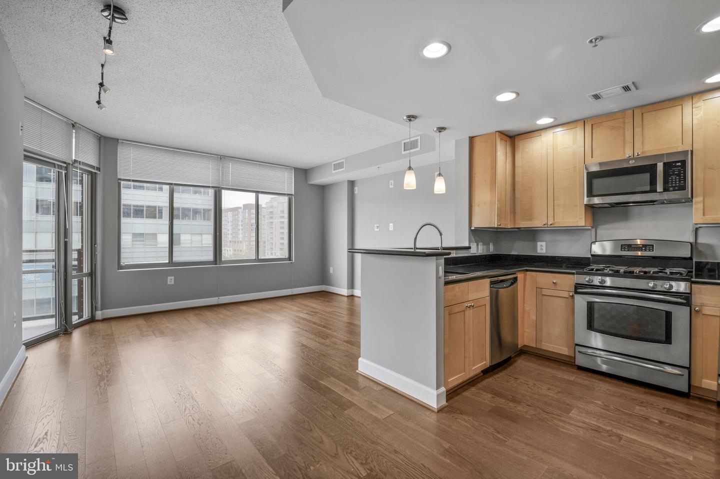 3600 S GLEBE RD #613W, ARLINGTON, Virginia 22202, 1 Bedroom Bedrooms, ,1 BathroomBathrooms,Residential,For sale,3600 S GLEBE RD #613W,VAAR2060922 MLS # VAAR2060922