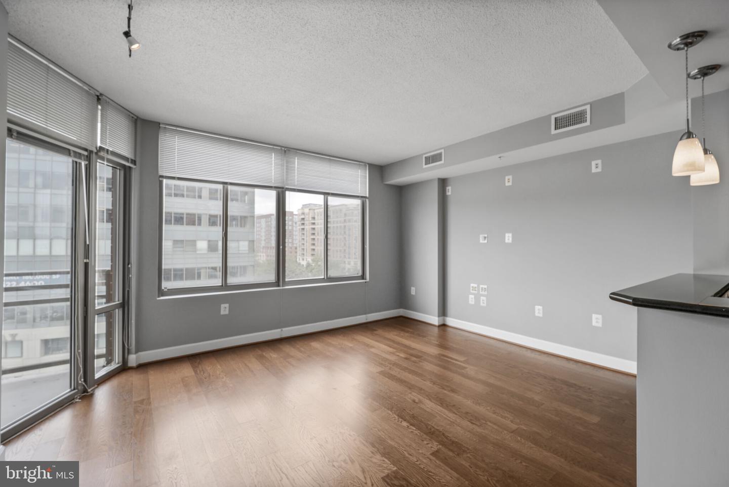 3600 S GLEBE RD #613W, ARLINGTON, Virginia 22202, 1 Bedroom Bedrooms, ,1 BathroomBathrooms,Residential,For sale,3600 S GLEBE RD #613W,VAAR2060922 MLS # VAAR2060922