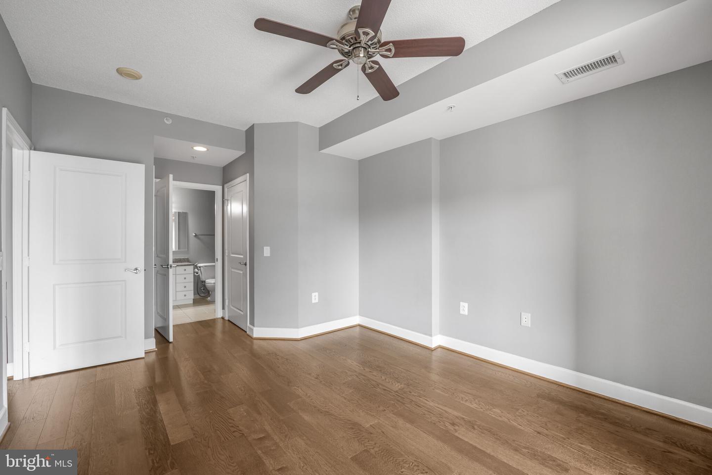 3600 S GLEBE RD #613W, ARLINGTON, Virginia 22202, 1 Bedroom Bedrooms, ,1 BathroomBathrooms,Residential,For sale,3600 S GLEBE RD #613W,VAAR2060922 MLS # VAAR2060922