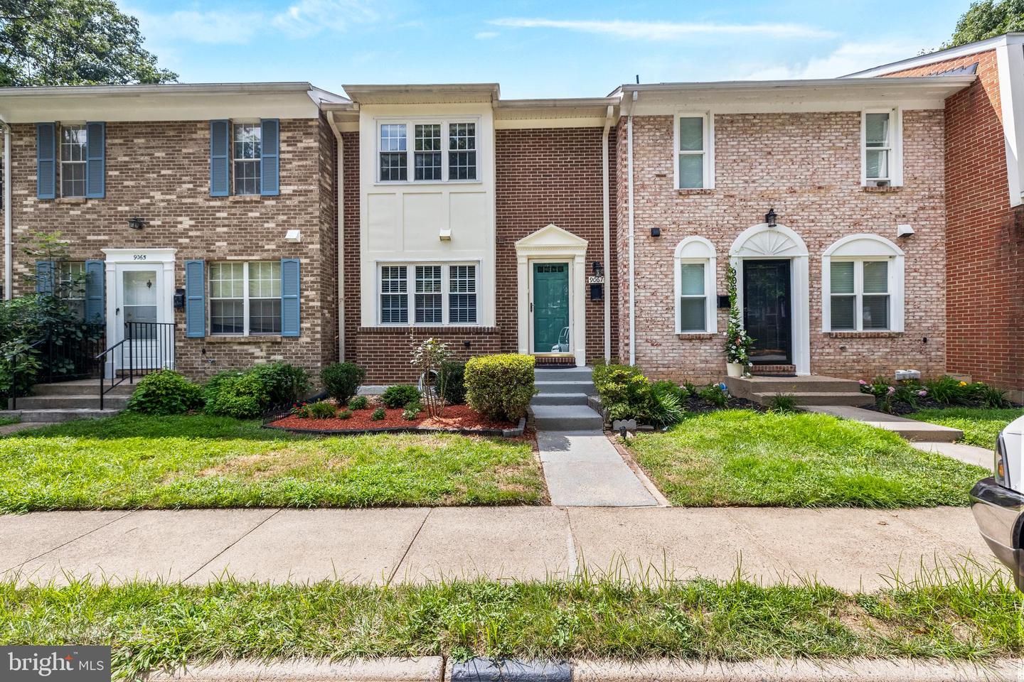9067 GILTINAN CT, SPRINGFIELD, Virginia 22153, 3 Bedrooms Bedrooms, ,3 BathroomsBathrooms,Residential,For sale,9067 GILTINAN CT,VAFX2256006 MLS # VAFX2256006