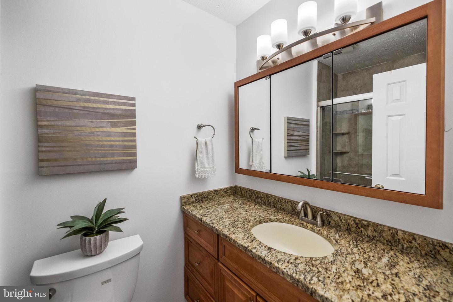 9067 GILTINAN CT, SPRINGFIELD, Virginia 22153, 3 Bedrooms Bedrooms, ,3 BathroomsBathrooms,Residential,For sale,9067 GILTINAN CT,VAFX2256006 MLS # VAFX2256006
