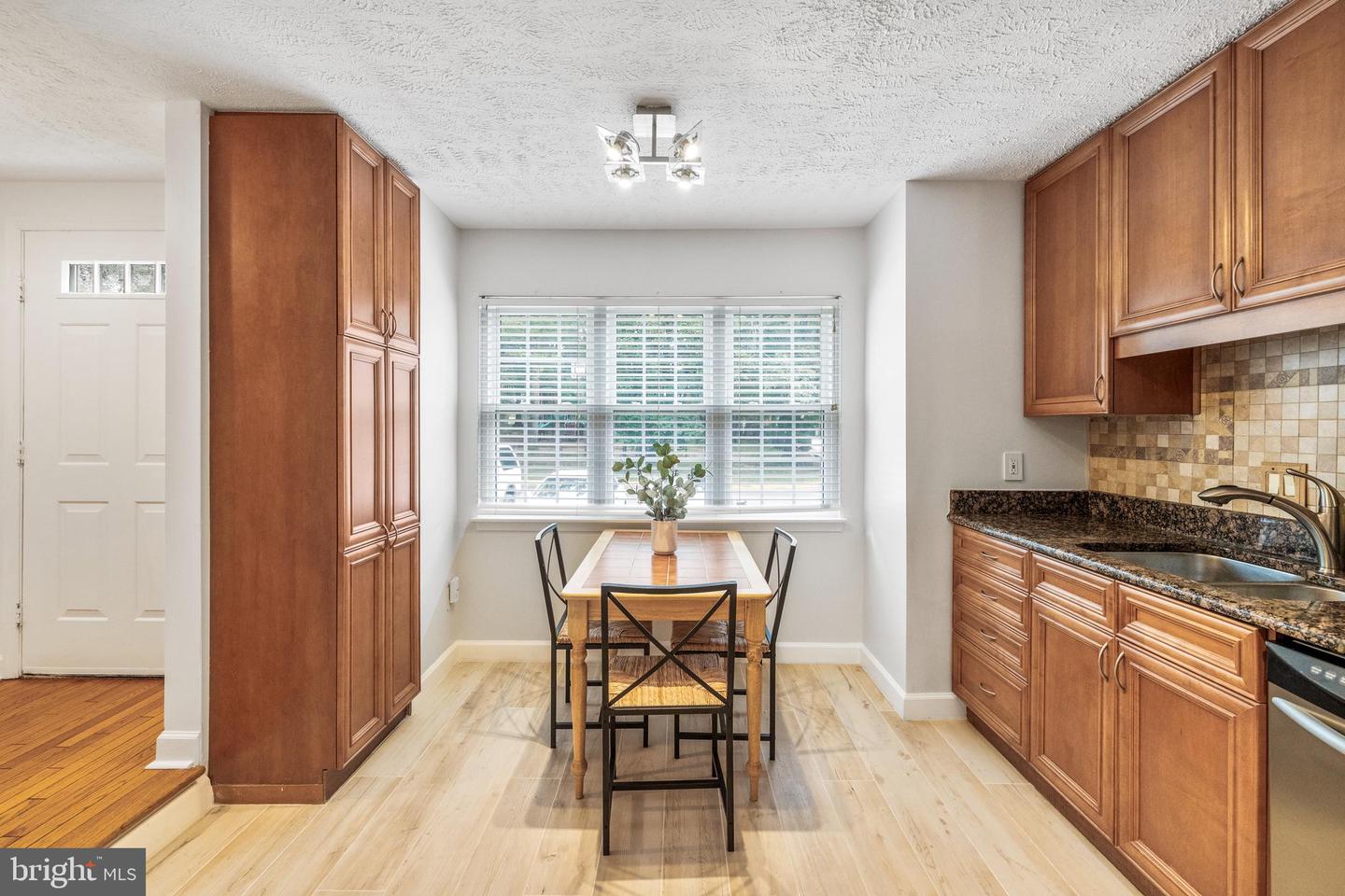 9067 GILTINAN CT, SPRINGFIELD, Virginia 22153, 3 Bedrooms Bedrooms, ,3 BathroomsBathrooms,Residential,For sale,9067 GILTINAN CT,VAFX2256006 MLS # VAFX2256006