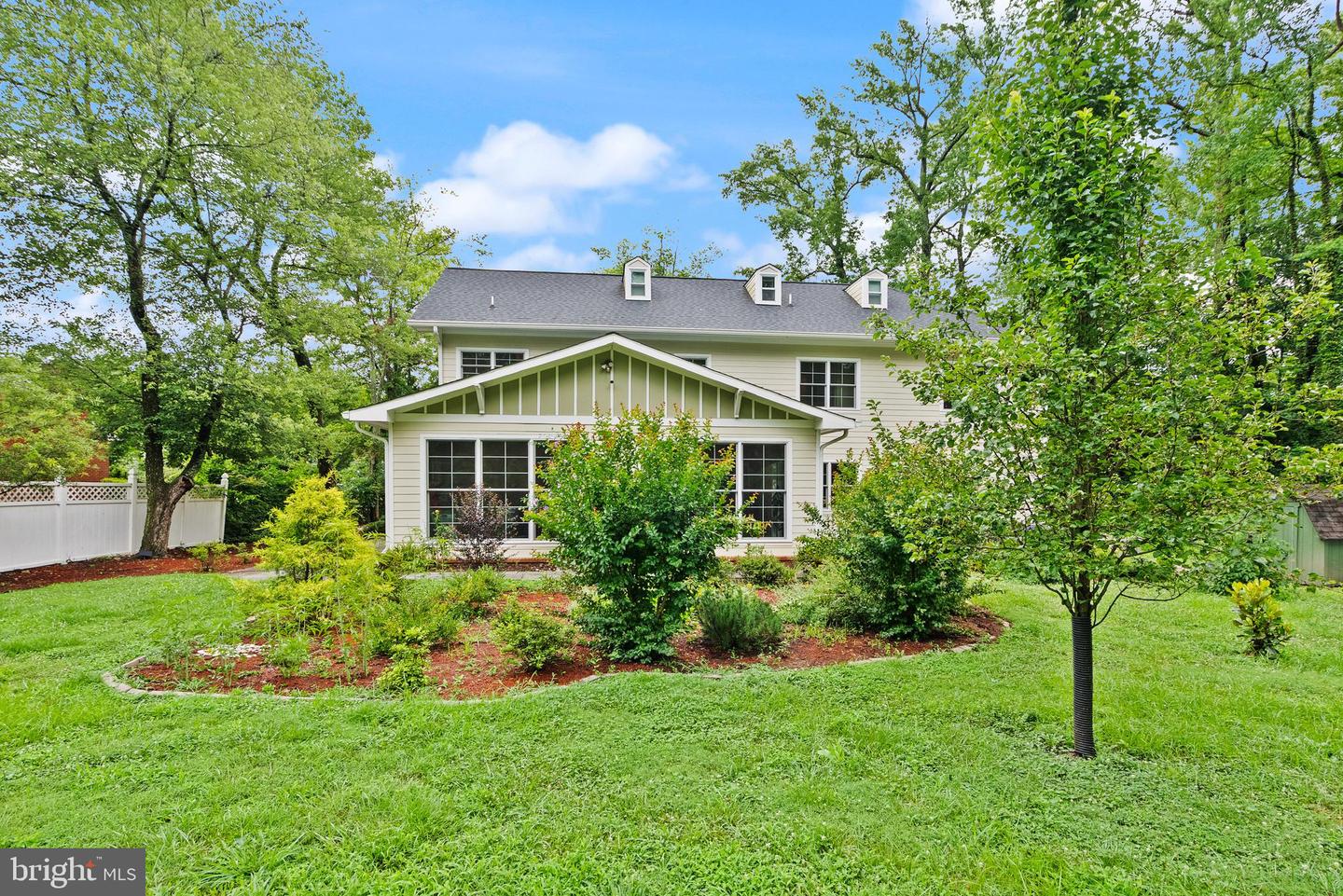 5104 BIRCH LN, ANNANDALE, Virginia 22003, 5 Bedrooms Bedrooms, ,4 BathroomsBathrooms,Residential,For sale,5104 BIRCH LN,VAFX2256010 MLS # VAFX2256010