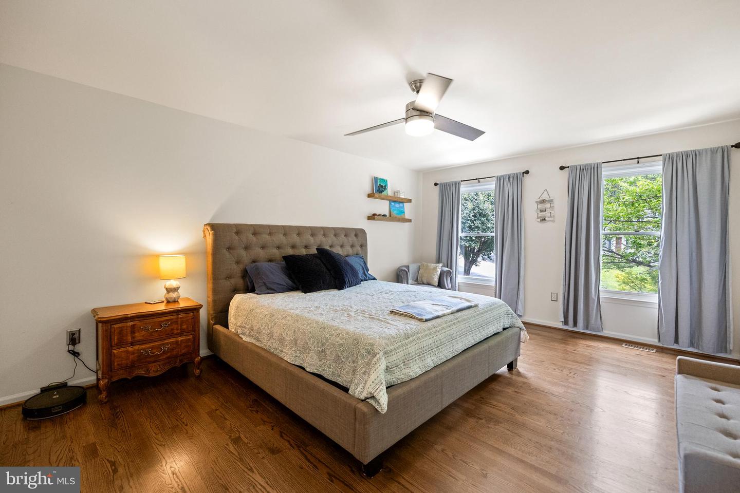 8153 SHIPS CURVE LN, SPRINGFIELD, Virginia 22153, 5 Bedrooms Bedrooms, 15 Rooms Rooms,3 BathroomsBathrooms,Residential,For sale,8153 SHIPS CURVE LN,VAFX2256034 MLS # VAFX2256034
