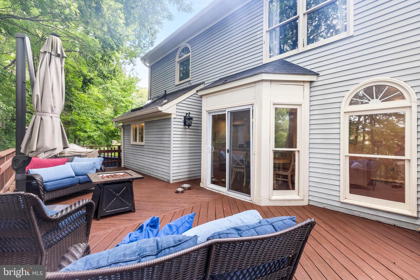 8153 SHIPS CURVE LN, SPRINGFIELD, Virginia 22153, 5 Bedrooms Bedrooms, 15 Rooms Rooms,3 BathroomsBathrooms,Residential,For sale,8153 SHIPS CURVE LN,VAFX2256034 MLS # VAFX2256034