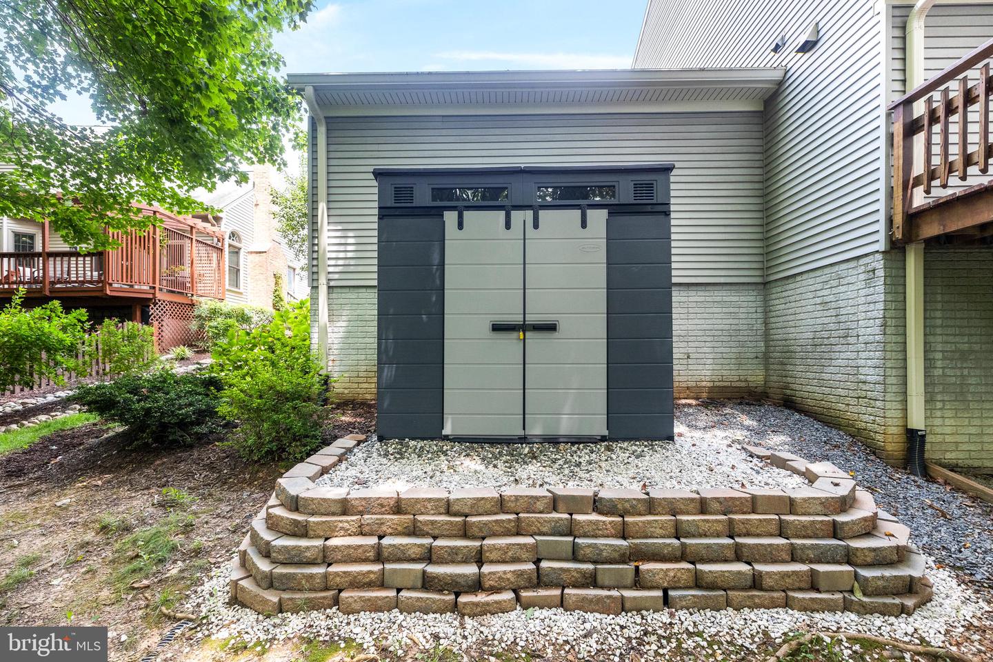 8153 SHIPS CURVE LN, SPRINGFIELD, Virginia 22153, 5 Bedrooms Bedrooms, 15 Rooms Rooms,3 BathroomsBathrooms,Residential,For sale,8153 SHIPS CURVE LN,VAFX2256034 MLS # VAFX2256034