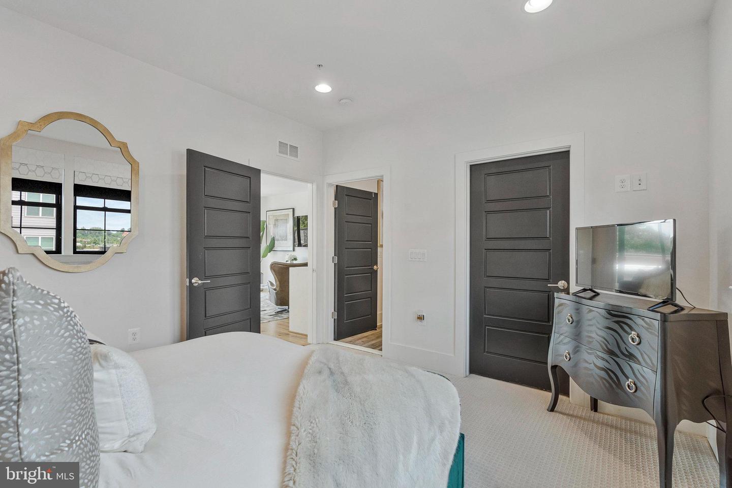 20334 NORTHPARK DR, ASHBURN, Virginia 20147, 1 Bedroom Bedrooms, ,4 BathroomsBathrooms,Residential,For sale,20334 NORTHPARK DR,VALO2102434 MLS # VALO2102434