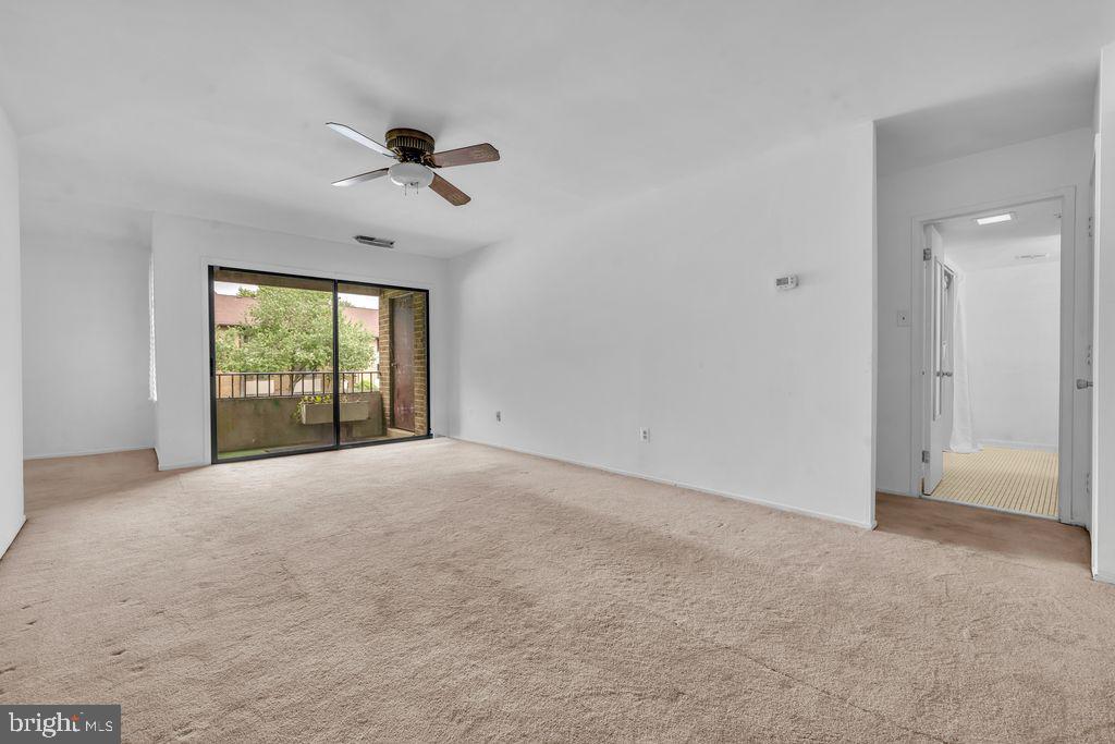 509 FLORIDA AVE #103, HERNDON, Virginia 20170, 2 Bedrooms Bedrooms, ,1 BathroomBathrooms,Residential,For sale,509 FLORIDA AVE #103,VAFX2256176 MLS # VAFX2256176