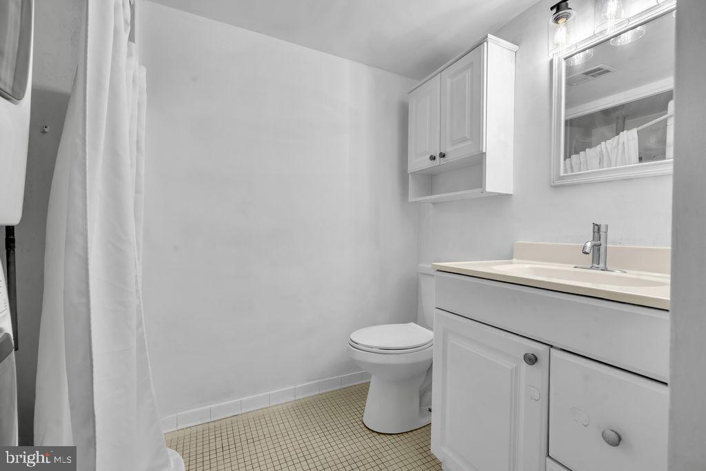 509 FLORIDA AVE #103, HERNDON, Virginia 20170, 2 Bedrooms Bedrooms, ,1 BathroomBathrooms,Residential,For sale,509 FLORIDA AVE #103,VAFX2256176 MLS # VAFX2256176