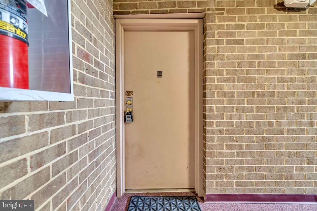 509 FLORIDA AVE #103, HERNDON, Virginia 20170, 2 Bedrooms Bedrooms, ,1 BathroomBathrooms,Residential,For sale,509 FLORIDA AVE #103,VAFX2256176 MLS # VAFX2256176