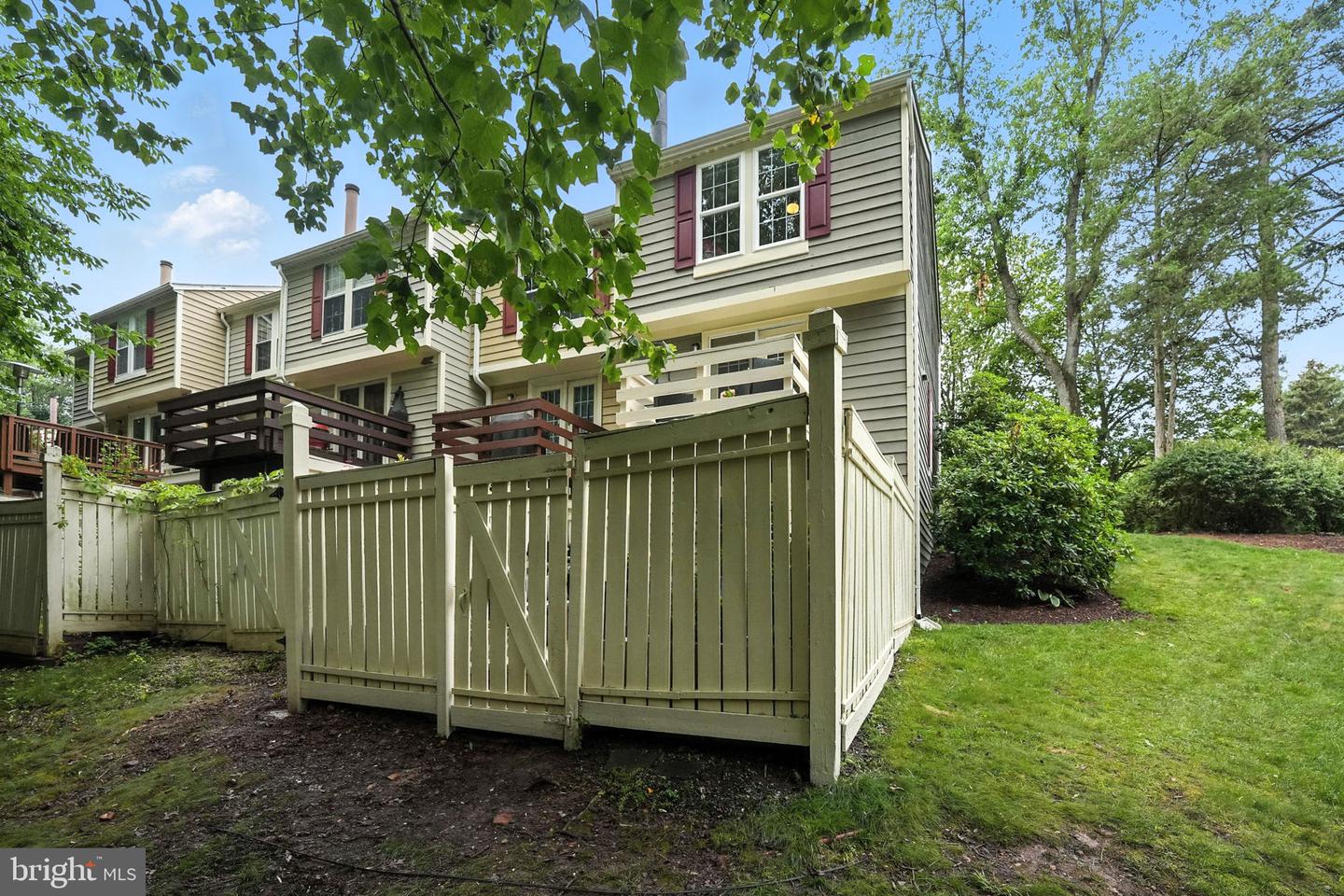 1653 FIELDTHORN DR, RESTON, Virginia 20194, 2 Bedrooms Bedrooms, ,2 BathroomsBathrooms,Residential,For sale,1653 FIELDTHORN DR,VAFX2255904 MLS # VAFX2255904