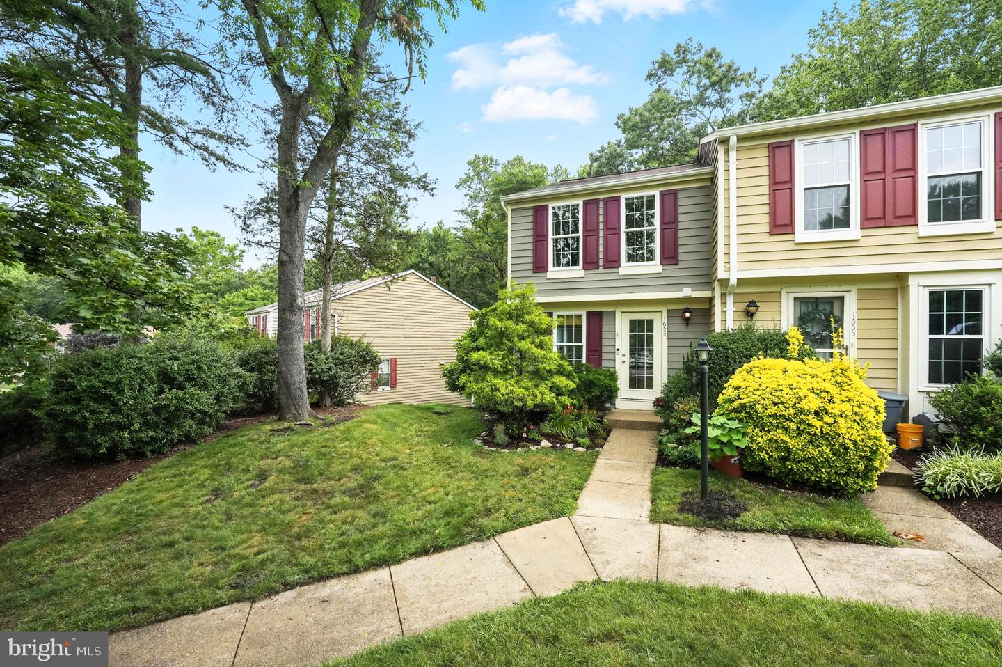 1653 FIELDTHORN DR, RESTON, Virginia 20194, 2 Bedrooms Bedrooms, ,2 BathroomsBathrooms,Residential,For sale,1653 FIELDTHORN DR,VAFX2255904 MLS # VAFX2255904