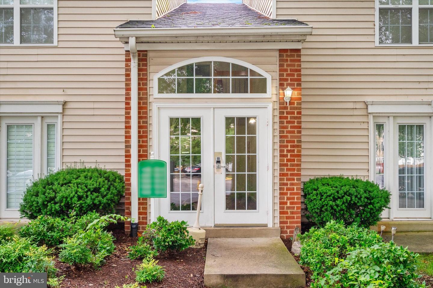 15500 HORSESHOE LN #500, WOODBRIDGE, Virginia 22191, 2 Bedrooms Bedrooms, ,1 BathroomBathrooms,Residential,For sale,15500 HORSESHOE LN #500,VAPW2099386 MLS # VAPW2099386