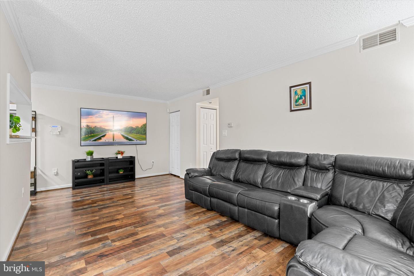 15500 HORSESHOE LN #500, WOODBRIDGE, Virginia 22191, 2 Bedrooms Bedrooms, ,1 BathroomBathrooms,Residential,For sale,15500 HORSESHOE LN #500,VAPW2099386 MLS # VAPW2099386