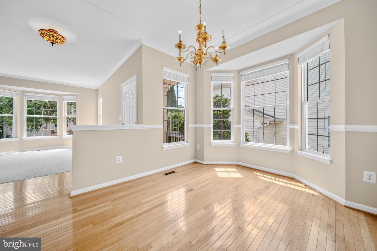 43444 QUENTIN ST, CHANTILLY, Virginia 20152, 4 Bedrooms Bedrooms, ,2 BathroomsBathrooms,Residential,For sale,43444 QUENTIN ST,VALO2102384 MLS # VALO2102384