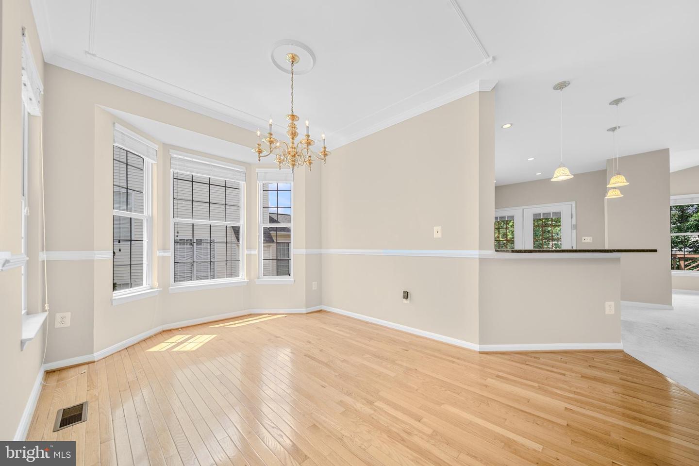 43444 QUENTIN ST, CHANTILLY, Virginia 20152, 4 Bedrooms Bedrooms, ,2 BathroomsBathrooms,Residential,For sale,43444 QUENTIN ST,VALO2102384 MLS # VALO2102384