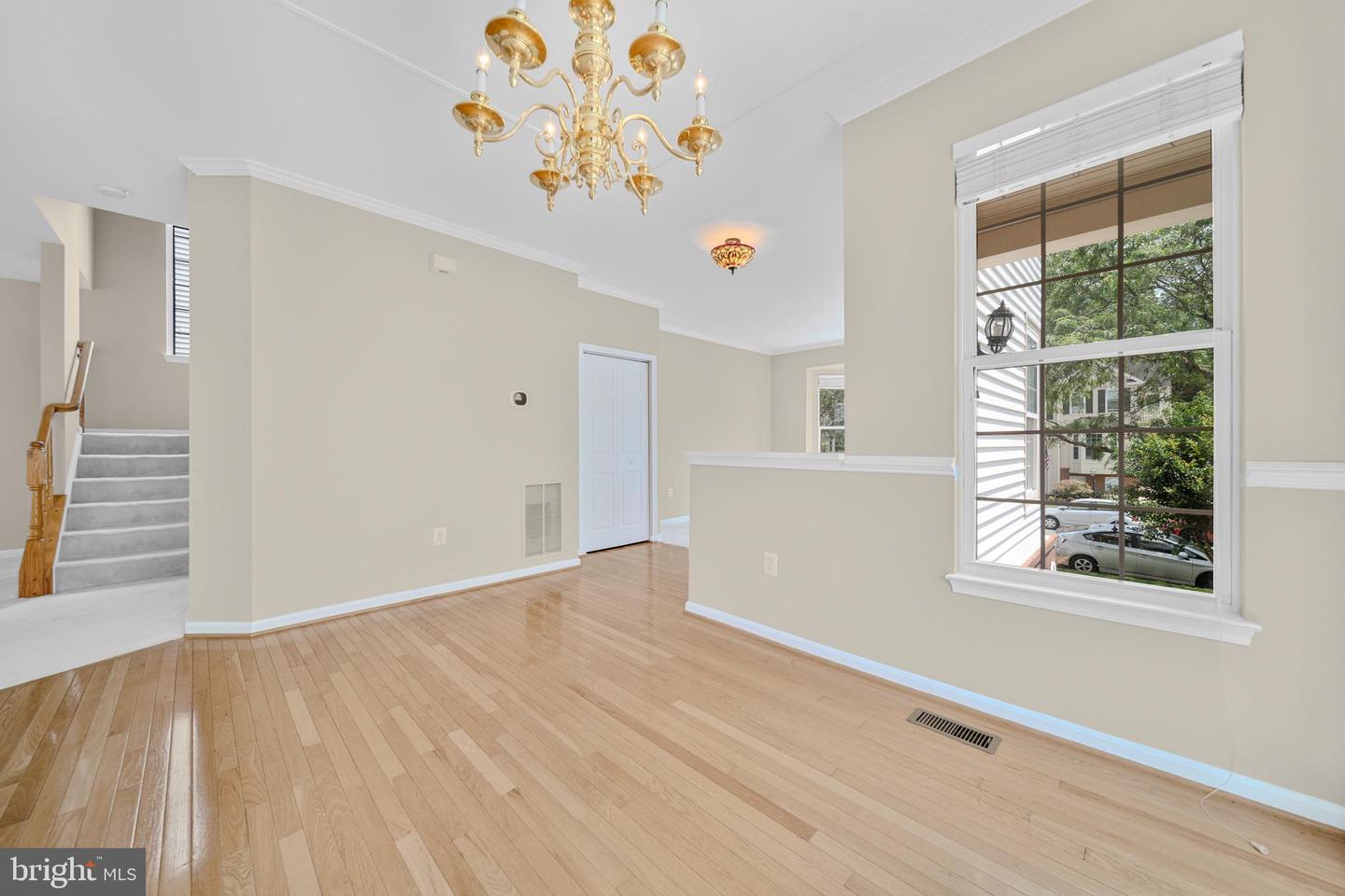43444 QUENTIN ST, CHANTILLY, Virginia 20152, 4 Bedrooms Bedrooms, ,2 BathroomsBathrooms,Residential,For sale,43444 QUENTIN ST,VALO2102384 MLS # VALO2102384