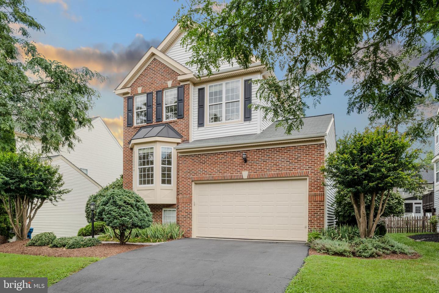 43444 QUENTIN ST, CHANTILLY, Virginia 20152, 4 Bedrooms Bedrooms, ,2 BathroomsBathrooms,Residential,For sale,43444 QUENTIN ST,VALO2102384 MLS # VALO2102384