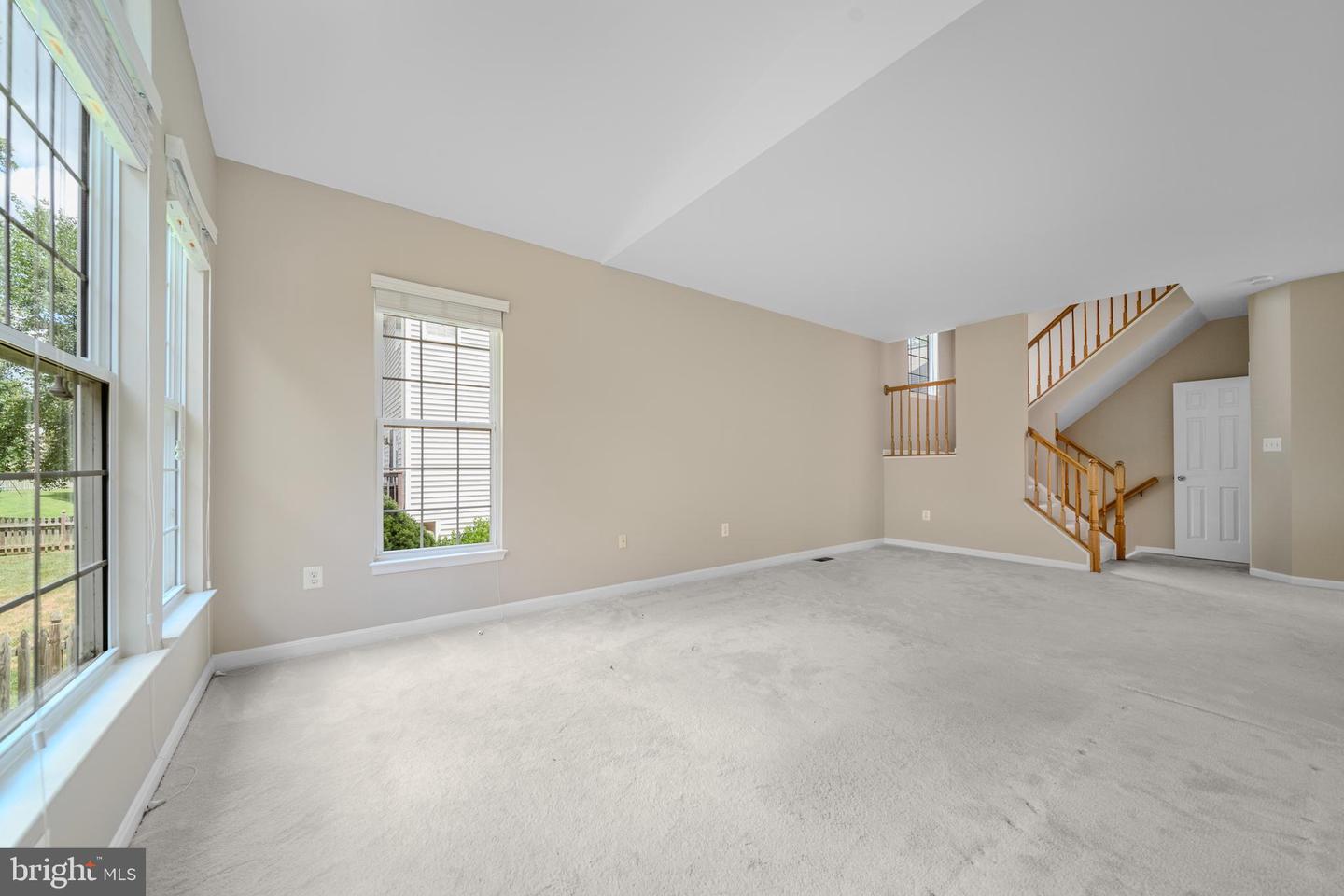 43444 QUENTIN ST, CHANTILLY, Virginia 20152, 4 Bedrooms Bedrooms, ,2 BathroomsBathrooms,Residential,For sale,43444 QUENTIN ST,VALO2102384 MLS # VALO2102384