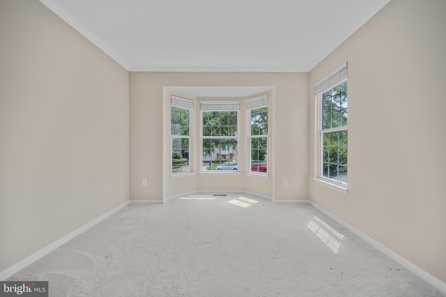 43444 QUENTIN ST, CHANTILLY, Virginia 20152, 4 Bedrooms Bedrooms, ,2 BathroomsBathrooms,Residential,For sale,43444 QUENTIN ST,VALO2102384 MLS # VALO2102384