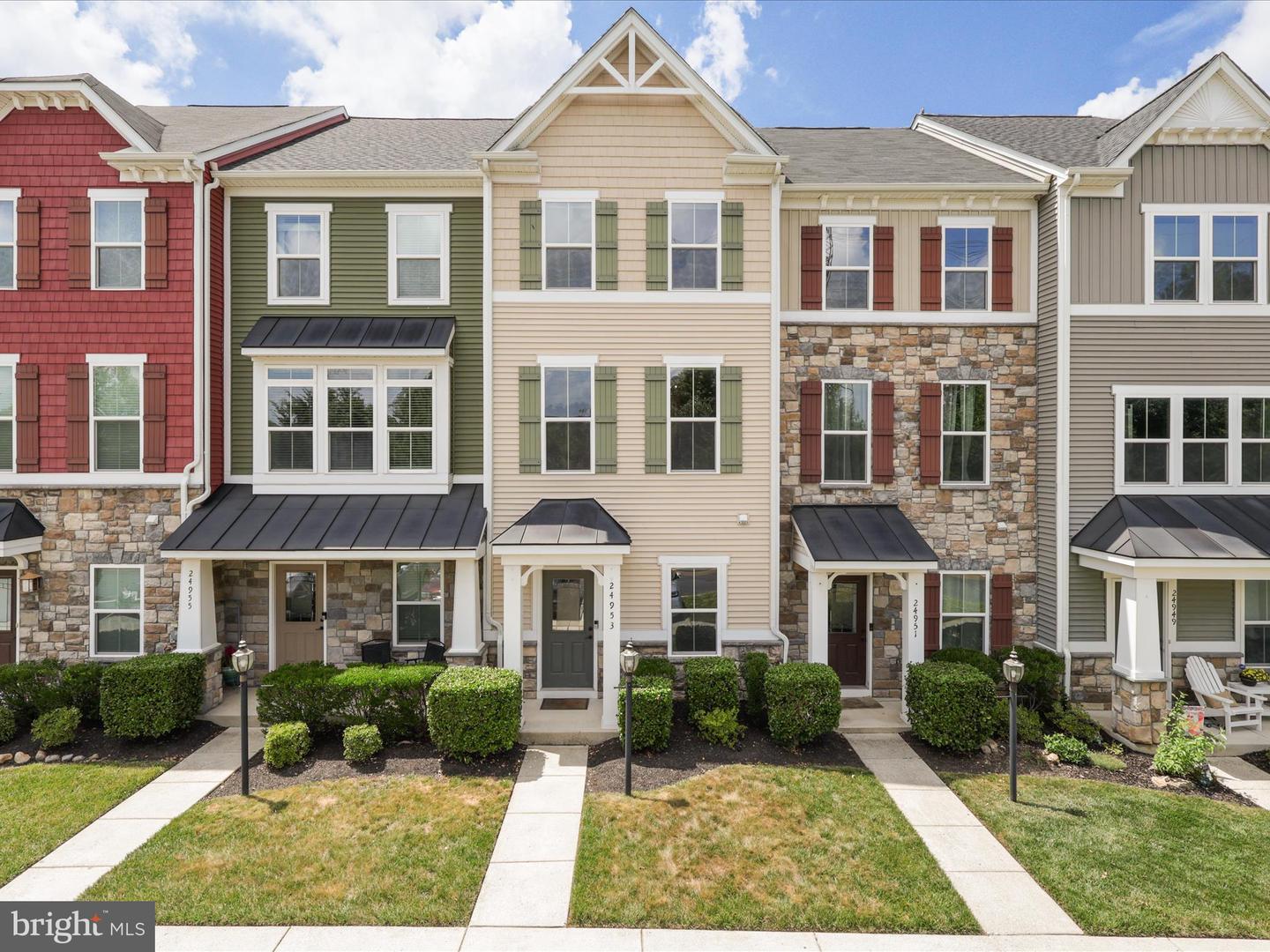 24953 COATS SQ, ALDIE, Virginia 20105, 2 Bedrooms Bedrooms, ,2 BathroomsBathrooms,Residential,For sale,24953 COATS SQ,VALO2102388 MLS # VALO2102388
