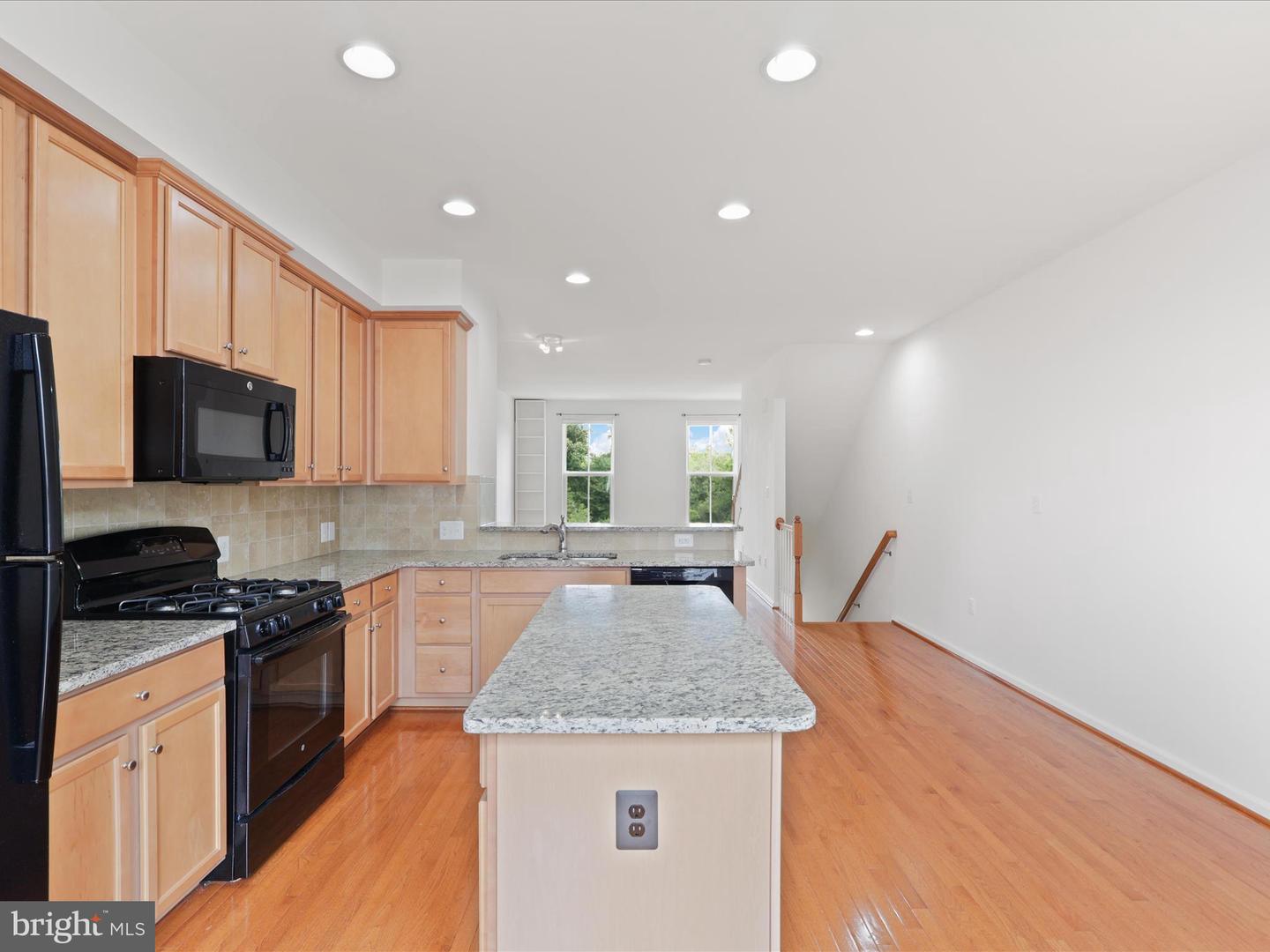 24953 COATS SQ, ALDIE, Virginia 20105, 2 Bedrooms Bedrooms, ,2 BathroomsBathrooms,Residential,For sale,24953 COATS SQ,VALO2102388 MLS # VALO2102388