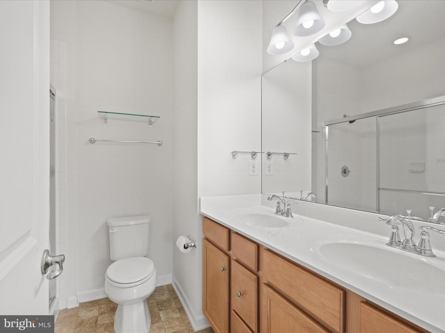 24953 COATS SQ, ALDIE, Virginia 20105, 2 Bedrooms Bedrooms, ,2 BathroomsBathrooms,Residential,For sale,24953 COATS SQ,VALO2102388 MLS # VALO2102388