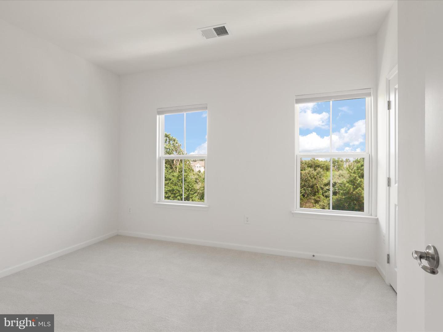 24953 COATS SQ, ALDIE, Virginia 20105, 2 Bedrooms Bedrooms, ,2 BathroomsBathrooms,Residential,For sale,24953 COATS SQ,VALO2102388 MLS # VALO2102388