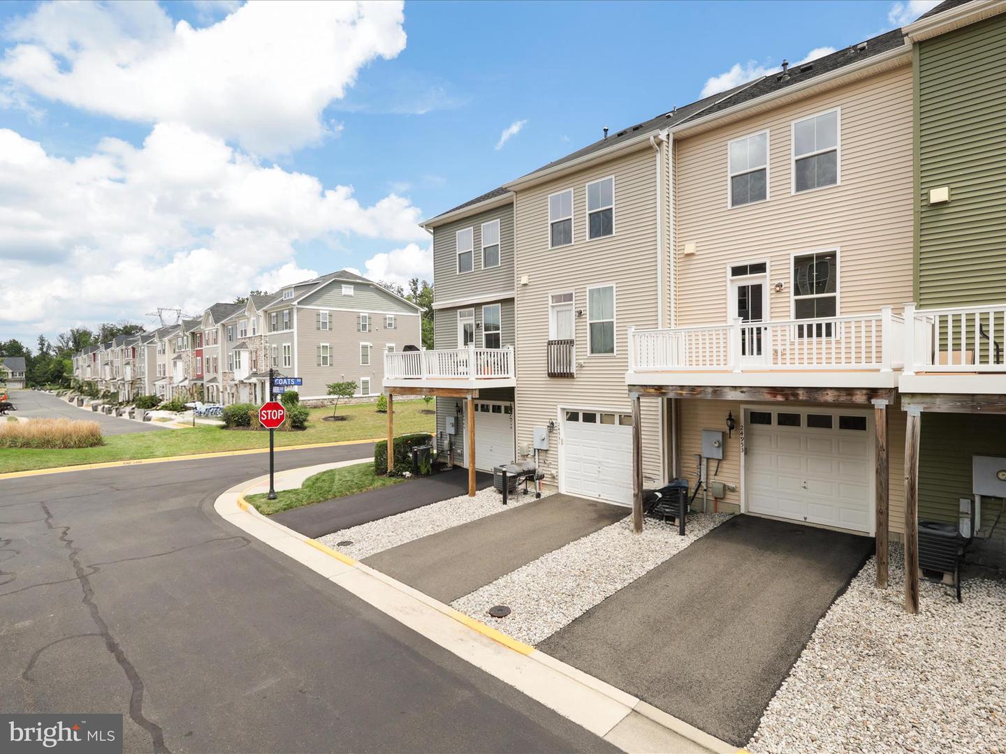 24953 COATS SQ, ALDIE, Virginia 20105, 2 Bedrooms Bedrooms, ,2 BathroomsBathrooms,Residential,For sale,24953 COATS SQ,VALO2102388 MLS # VALO2102388