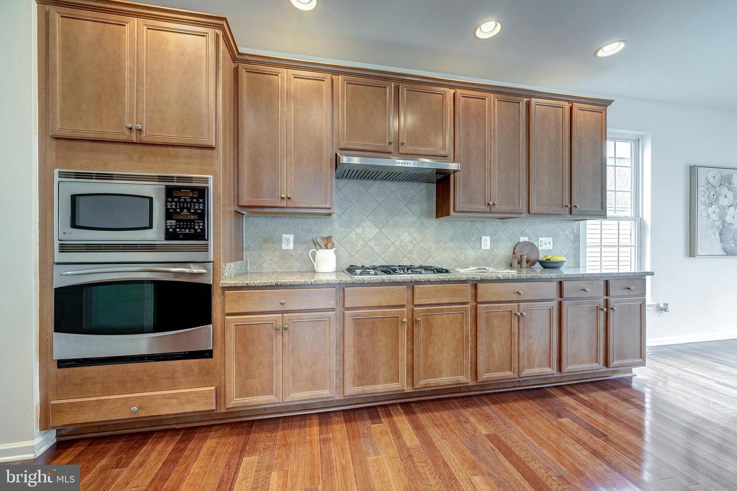 25285 DOOLITTLE LN, CHANTILLY, Virginia 20152, 5 Bedrooms Bedrooms, ,4 BathroomsBathrooms,Residential,For sale,25285 DOOLITTLE LN,VALO2102390 MLS # VALO2102390