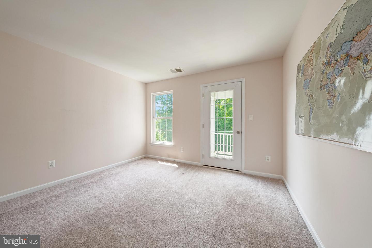 25285 DOOLITTLE LN, CHANTILLY, Virginia 20152, 5 Bedrooms Bedrooms, ,4 BathroomsBathrooms,Residential,For sale,25285 DOOLITTLE LN,VALO2102390 MLS # VALO2102390