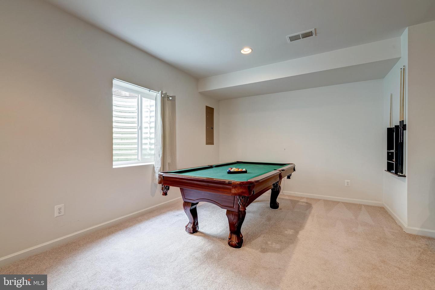 25285 DOOLITTLE LN, CHANTILLY, Virginia 20152, 5 Bedrooms Bedrooms, ,4 BathroomsBathrooms,Residential,For sale,25285 DOOLITTLE LN,VALO2102390 MLS # VALO2102390