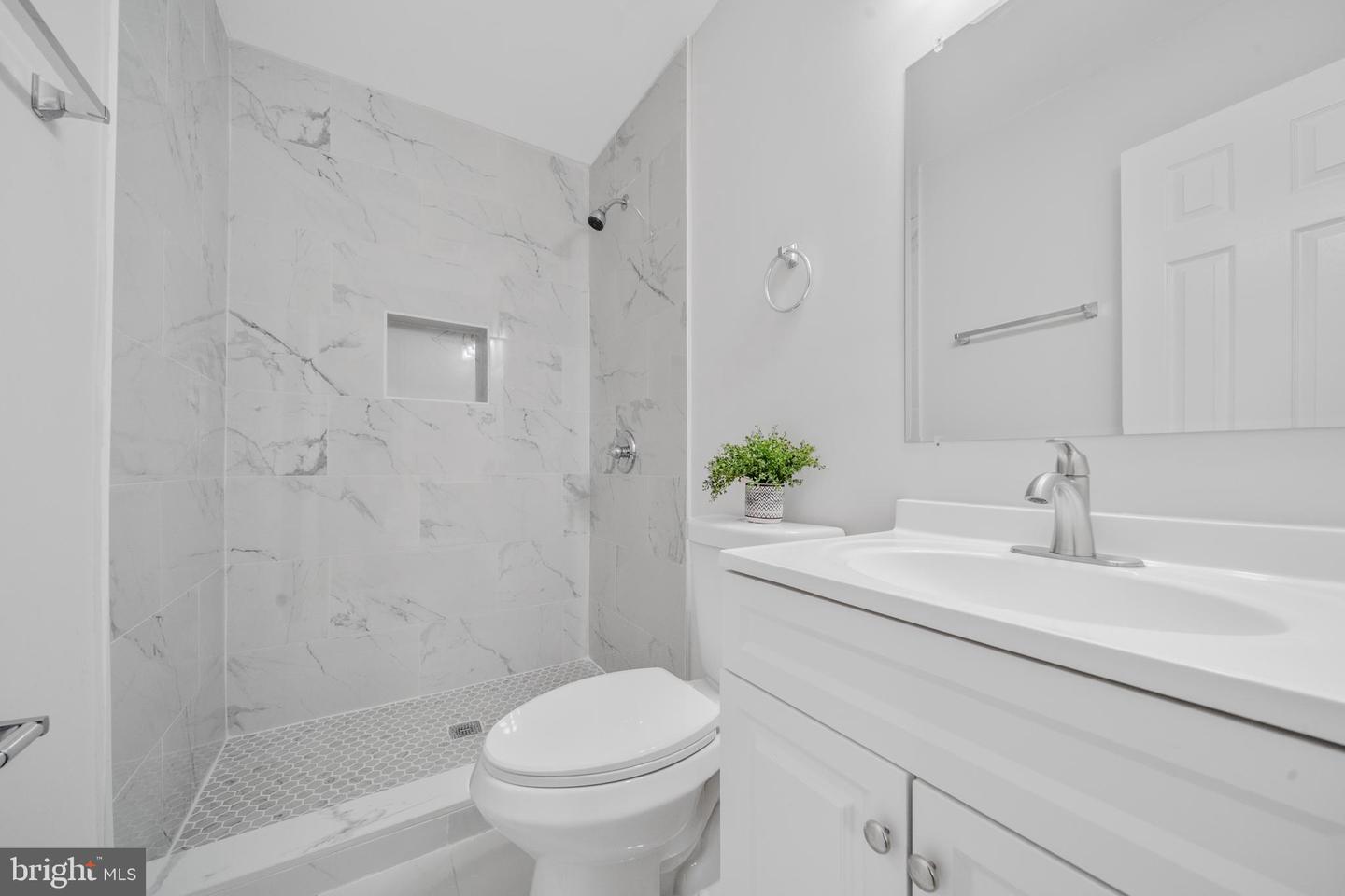 7511 JUNE ST, SPRINGFIELD, Virginia 22150, 4 Bedrooms Bedrooms, ,3 BathroomsBathrooms,Residential,For sale,7511 JUNE ST,VAFX2255978 MLS # VAFX2255978