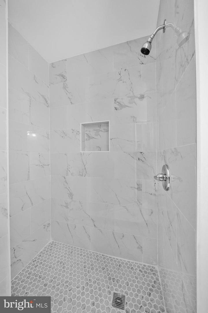 7511 JUNE ST, SPRINGFIELD, Virginia 22150, 4 Bedrooms Bedrooms, ,3 BathroomsBathrooms,Residential,For sale,7511 JUNE ST,VAFX2255978 MLS # VAFX2255978