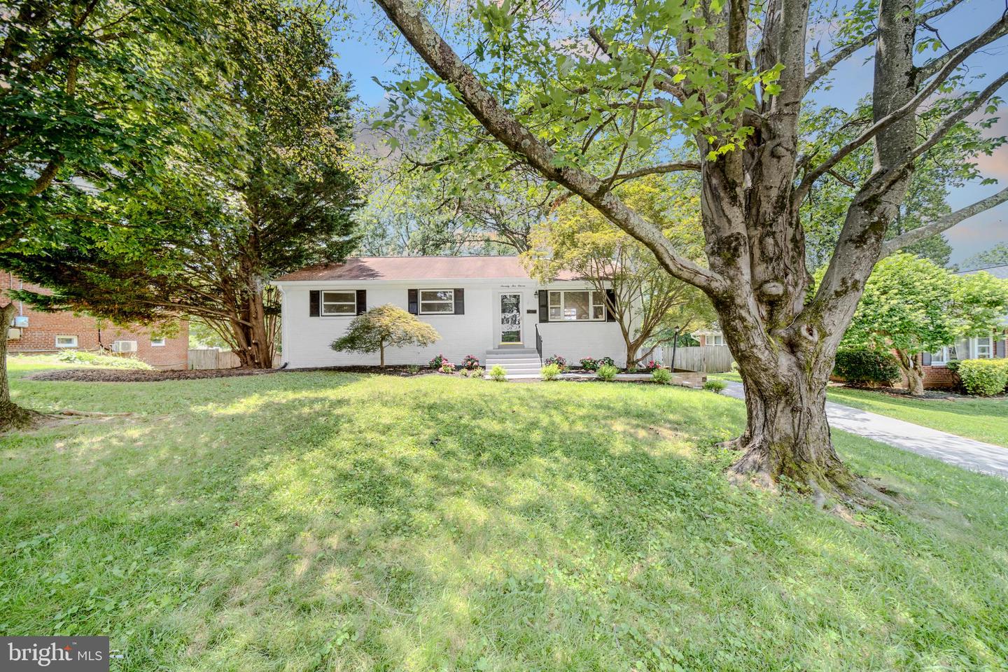 7511 JUNE ST, SPRINGFIELD, Virginia 22150, 4 Bedrooms Bedrooms, ,3 BathroomsBathrooms,Residential,For sale,7511 JUNE ST,VAFX2255978 MLS # VAFX2255978