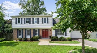 8003 RIVERMONT CT, SPRINGFIELD, Virginia 22153, 4 Bedrooms Bedrooms, ,2 BathroomsBathrooms,Residential,For sale,8003 RIVERMONT CT,VAFX2255990 MLS # VAFX2255990