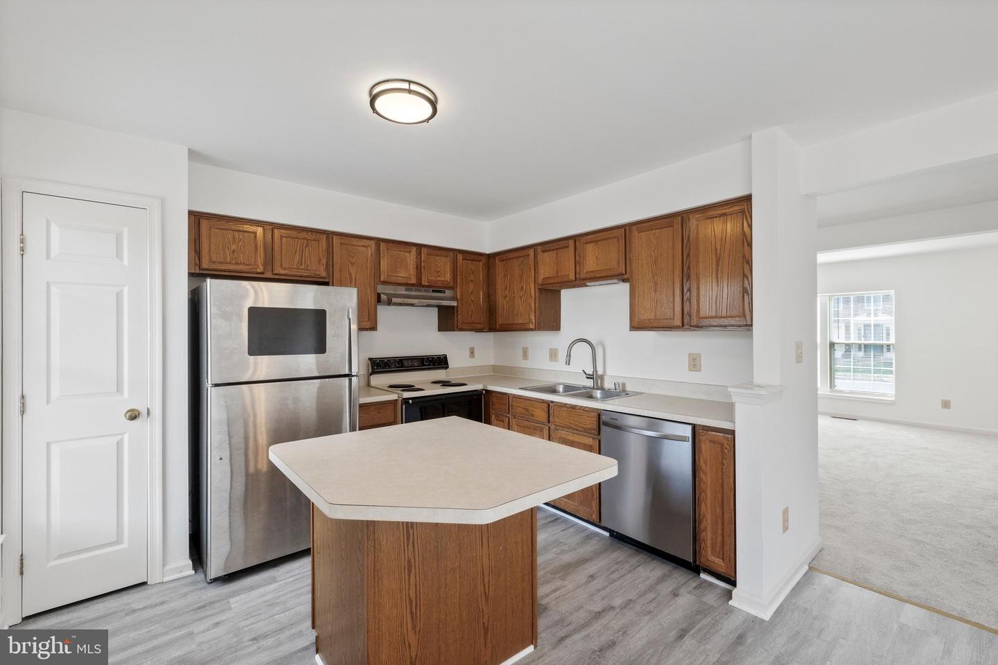 12687 PERCHANCE TER, WOODBRIDGE, Virginia 22192, 3 Bedrooms Bedrooms, ,2 BathroomsBathrooms,Residential,For sale,12687 PERCHANCE TER,VAPW2099472 MLS # VAPW2099472