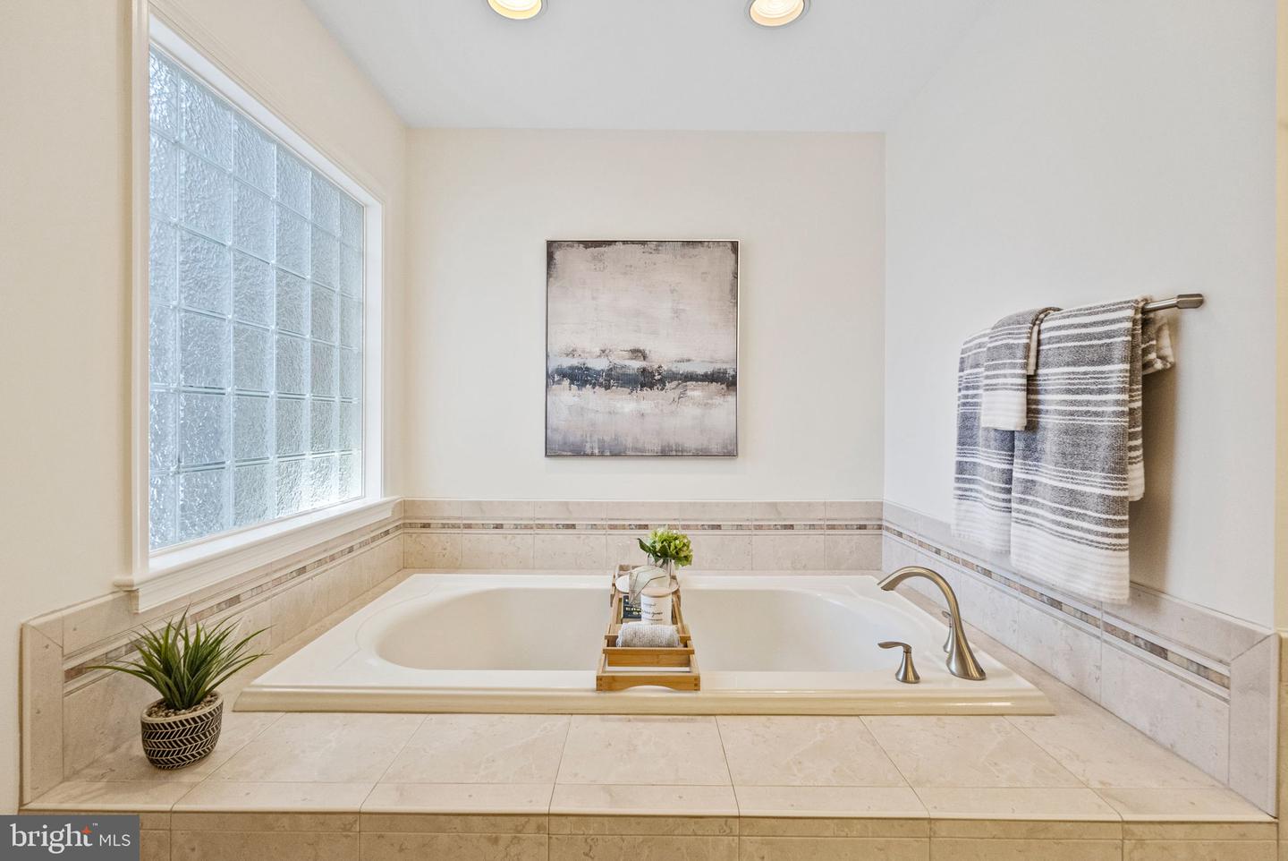 1302 TRINITY DR, ALEXANDRIA, Virginia 22314, 3 Bedrooms Bedrooms, ,3 BathroomsBathrooms,Residential,For sale,1302 TRINITY DR,VAAX2047602 MLS # VAAX2047602